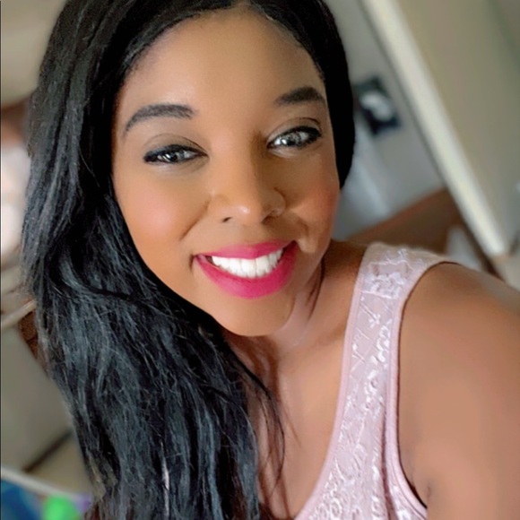 Meet your Posher, Michelle - Picture 1 of 1